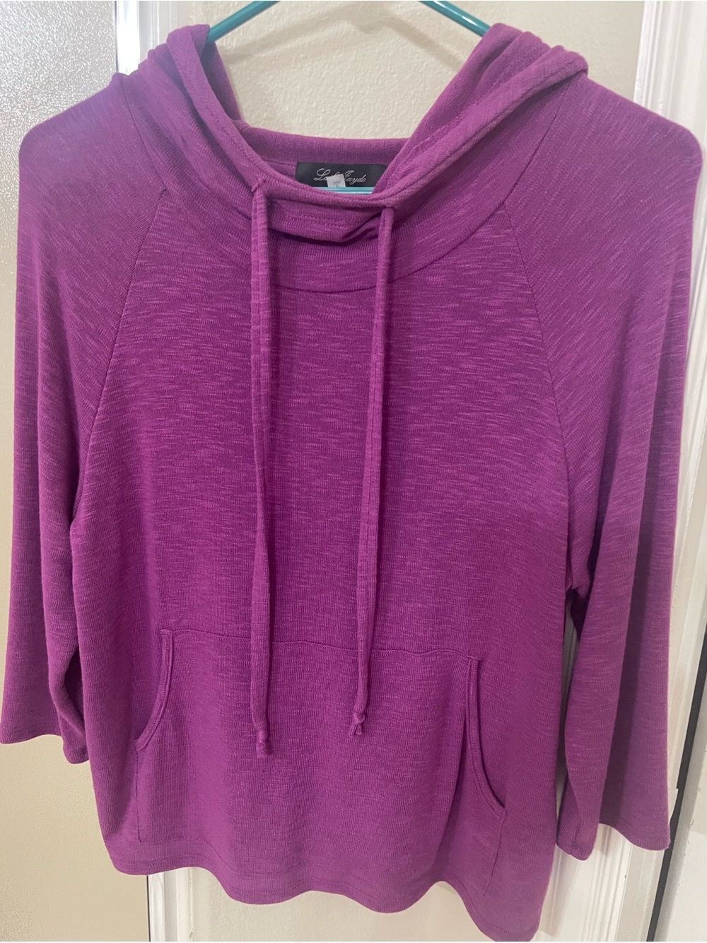 Laila Jayde Magenta-Purple Hooded Pullover Sweatshirt